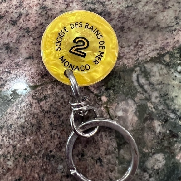 SOCIETE des bains de mer Monaco yellow key chain - Picture 1 of 4